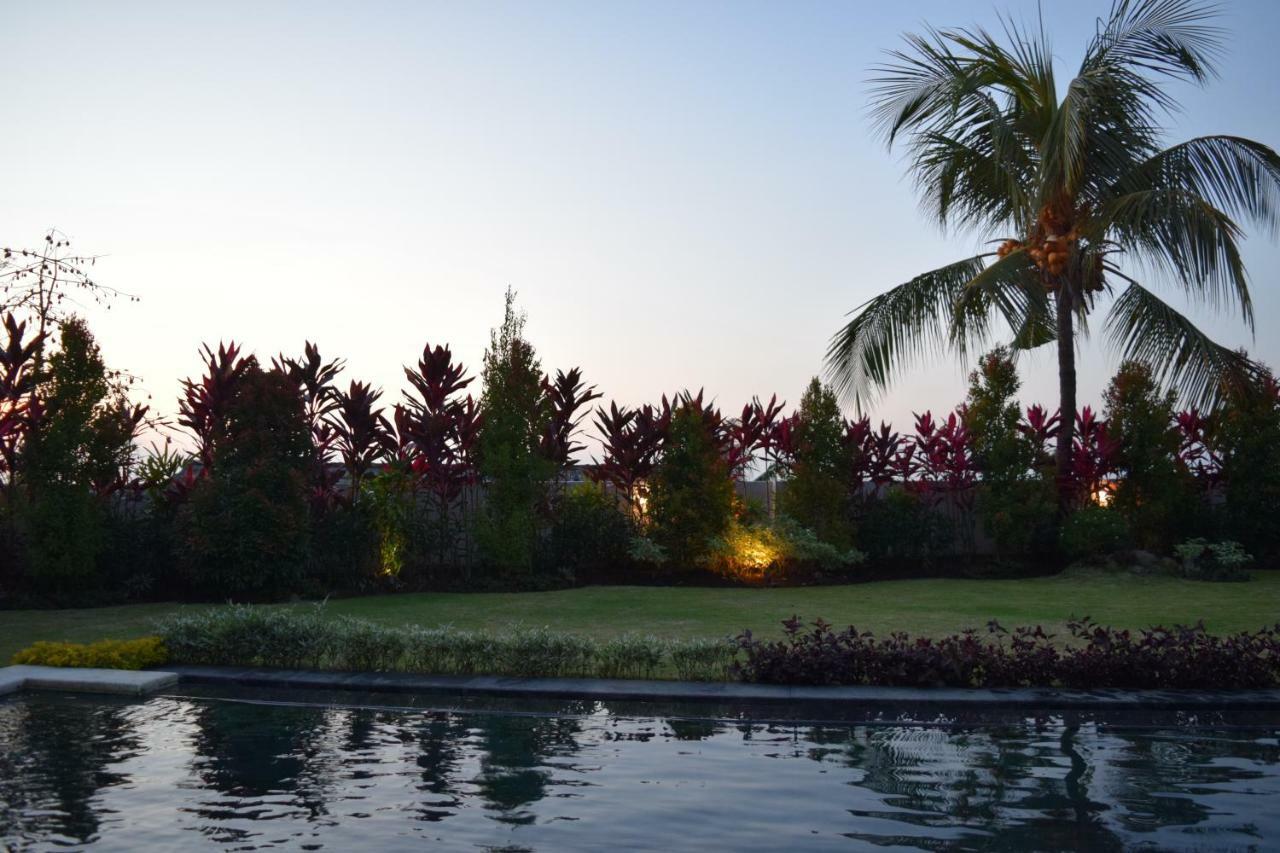 Villa Putih Lovina Exteriör bild